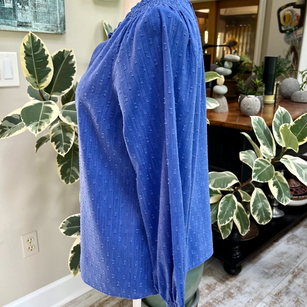 PRICE IS FIRM!  Beautiful Talbots Blue V-Neck Top/Blouse - Picture 7 of 11